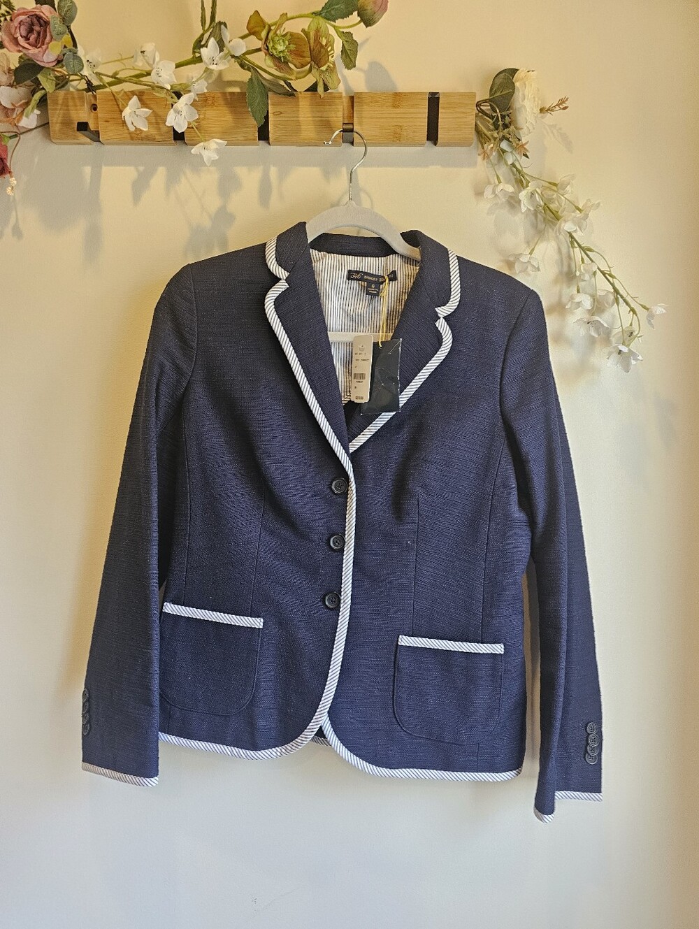 Brooks Brothers 100% Cotton Navy Blazer with White & Blue Stripped Trim Size 6
